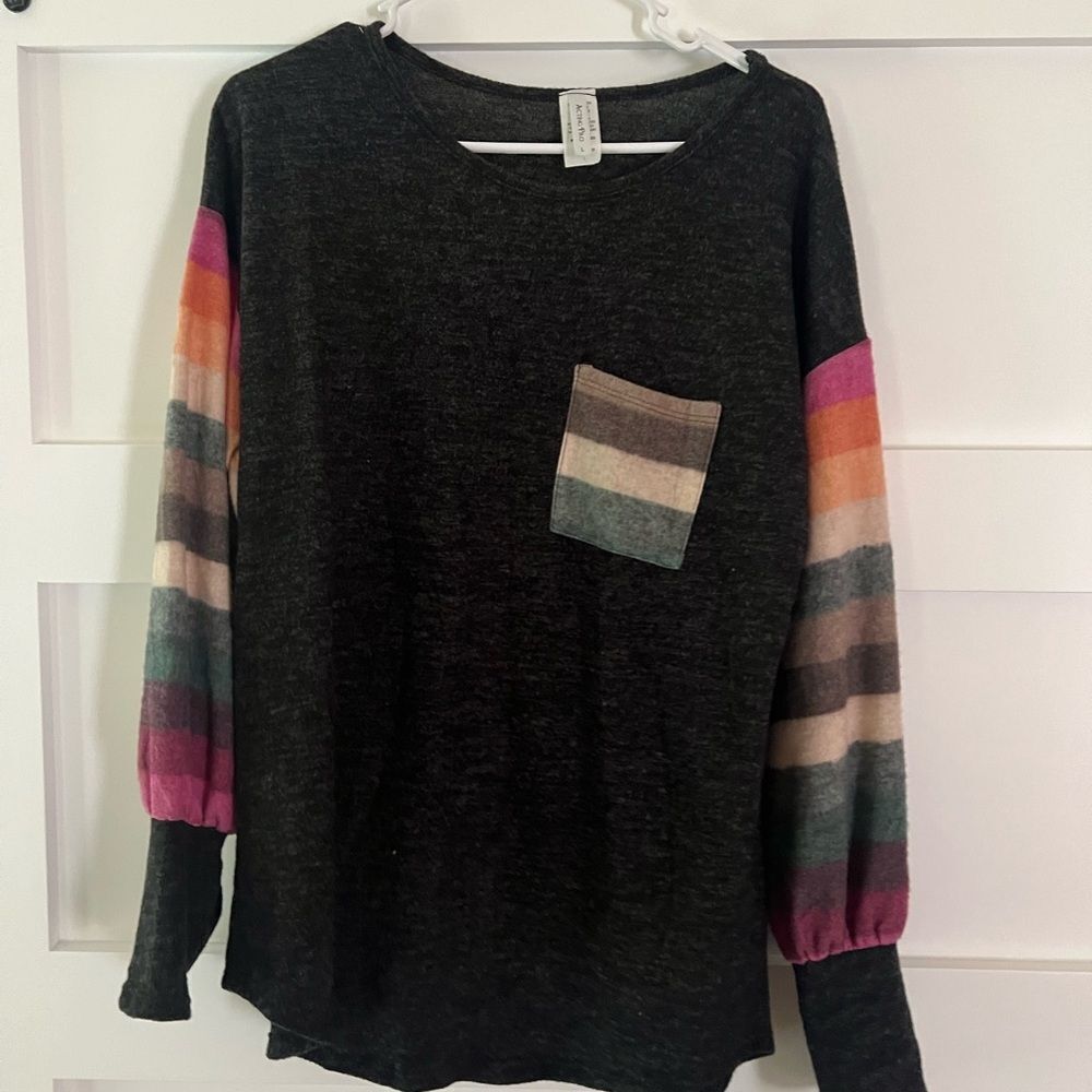 Acting Pro Multicolor Striped Sleeve Blouse
